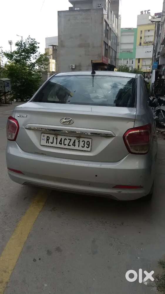 Hyundai Xcent 2015 Petrol 130000 Km Driven
