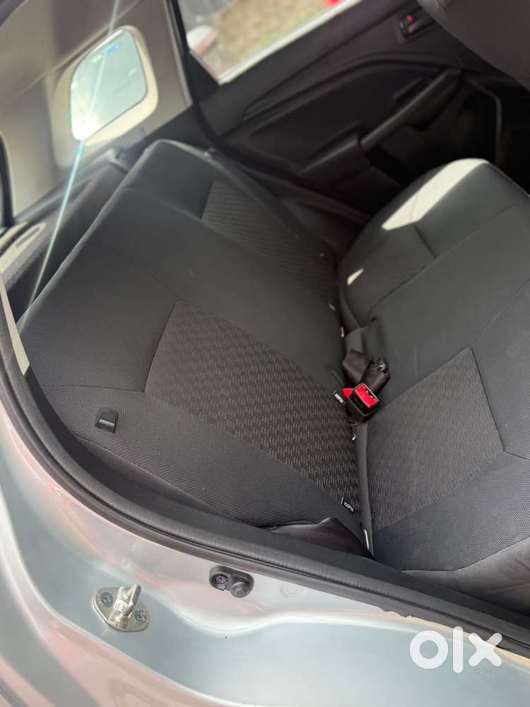 Maruti Suzuki Brezza 1.5 Lxi Cng, 2023, Cng & Hybrids