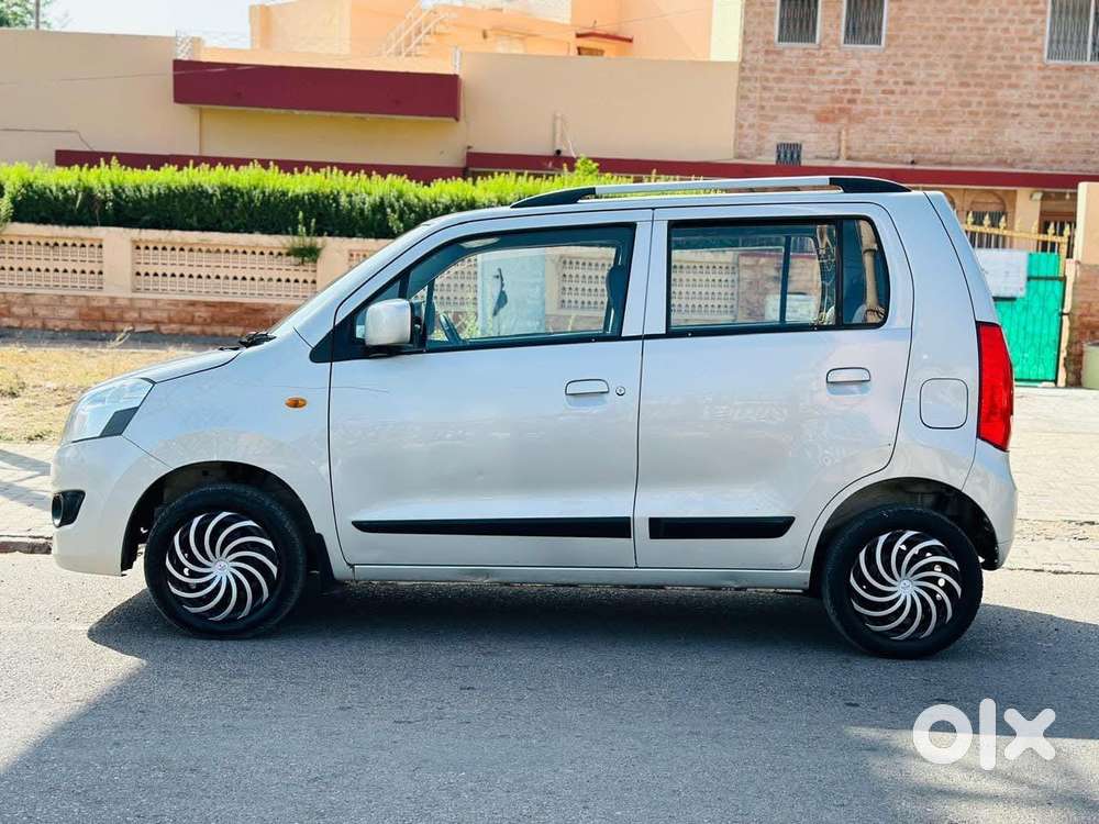 Maruti Suzuki Wagon R 1.0 Vxi Plus (o) Amt, 2016, Petrol