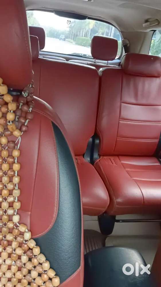 Toyota Innova 2015 Diesel 230000 Km Driven