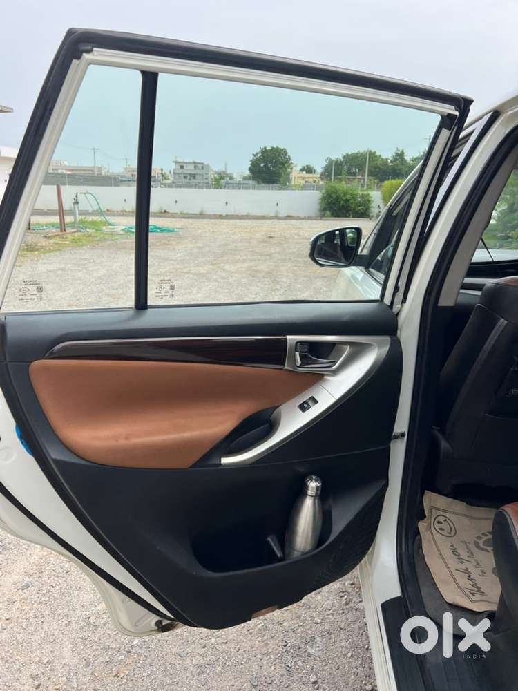Toyota Innova Crysta 2018