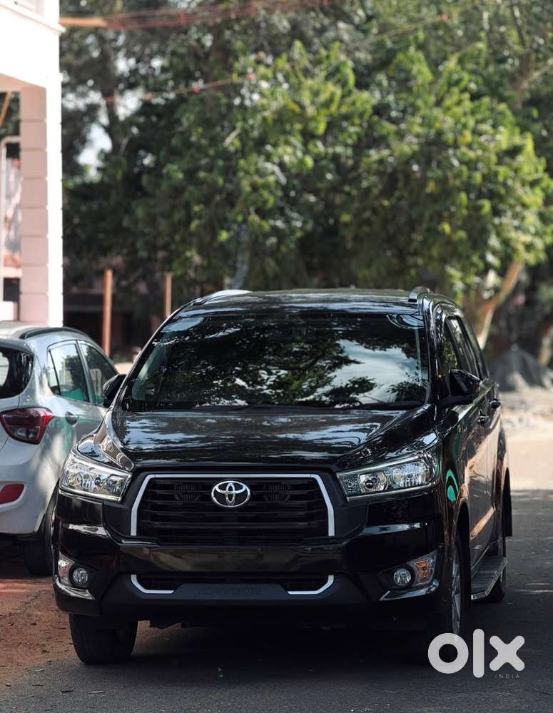 Toyota Innova Crysta 2023