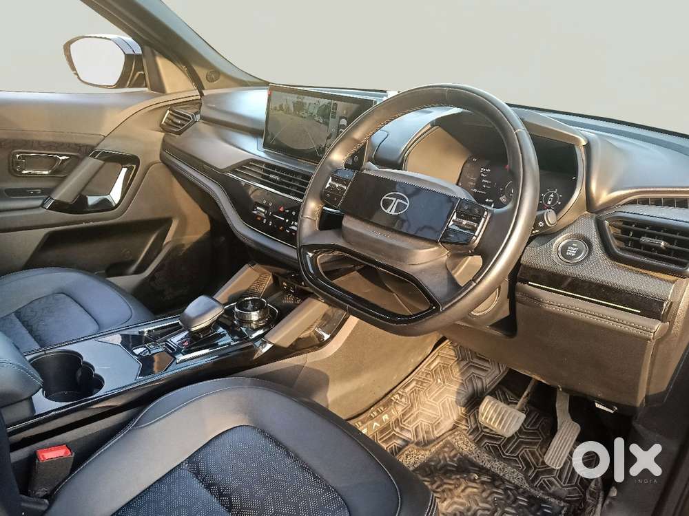 Tata Safari Accomplished Dark Edition At, 2024, Diesel