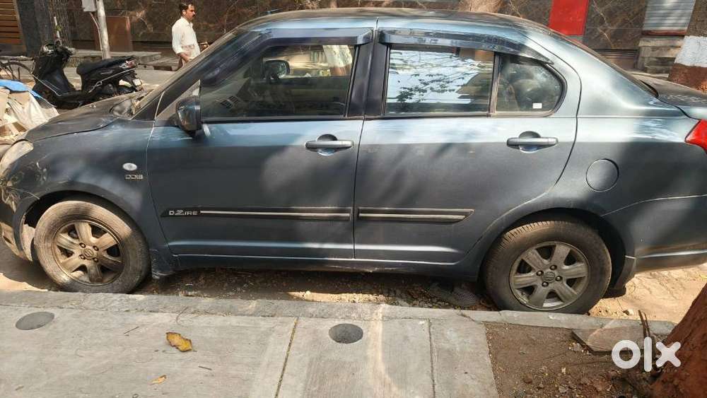 Maruti Suzuki Dzire Ags Zdi Plus, 2010, Diesel