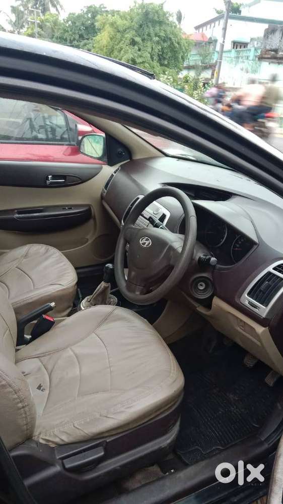 Hyundai I20 1.4 Asta (at), 2012, Petrol