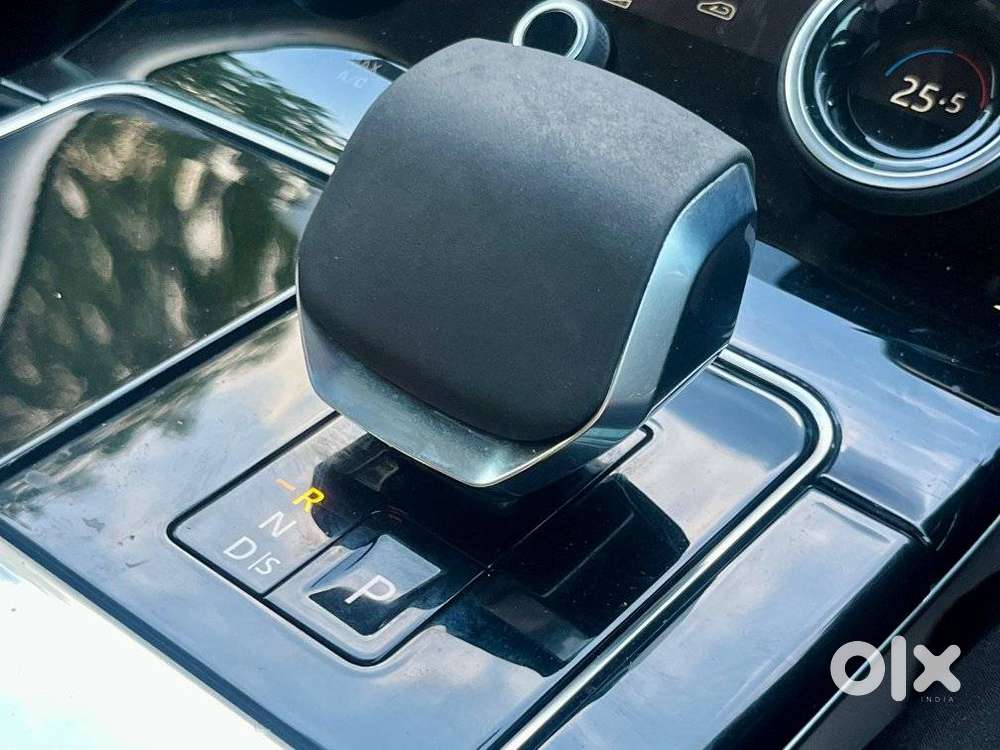 Land Rover Range Velar R-dynamic S Petrol, 2022, Petrol