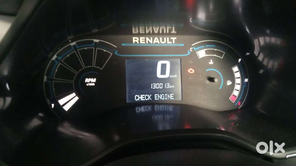 Renault Triber Rxz, 2021, Petrol
