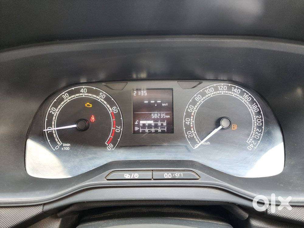Skoda Kushaq 1.0 Tsi Active, 2022, Petrol
