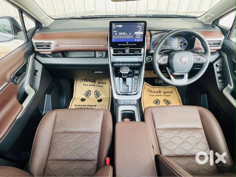 Toyota Innova Hycross 2.0 Zx (o) Hybrid 7 Str, 2025, Petrol