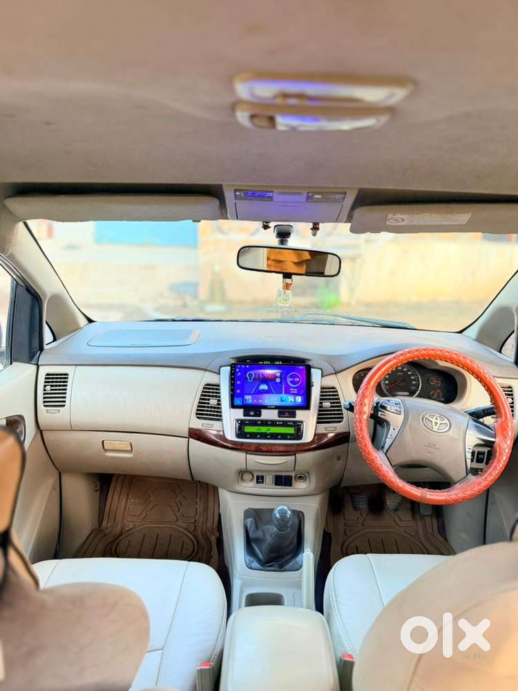 Toyota Innova 2.5v E4 8seat Well Maintained Car.