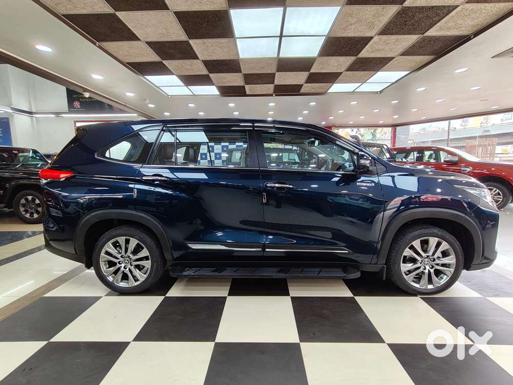 Toyota Innova Hycross 2.0 Zx Hybrid 7 Str, 2024, Petrol