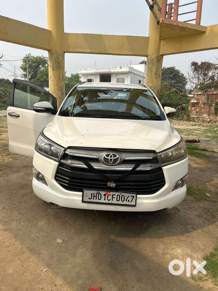 Toyota Innova Crysta 2017 Diesel Well Maintained