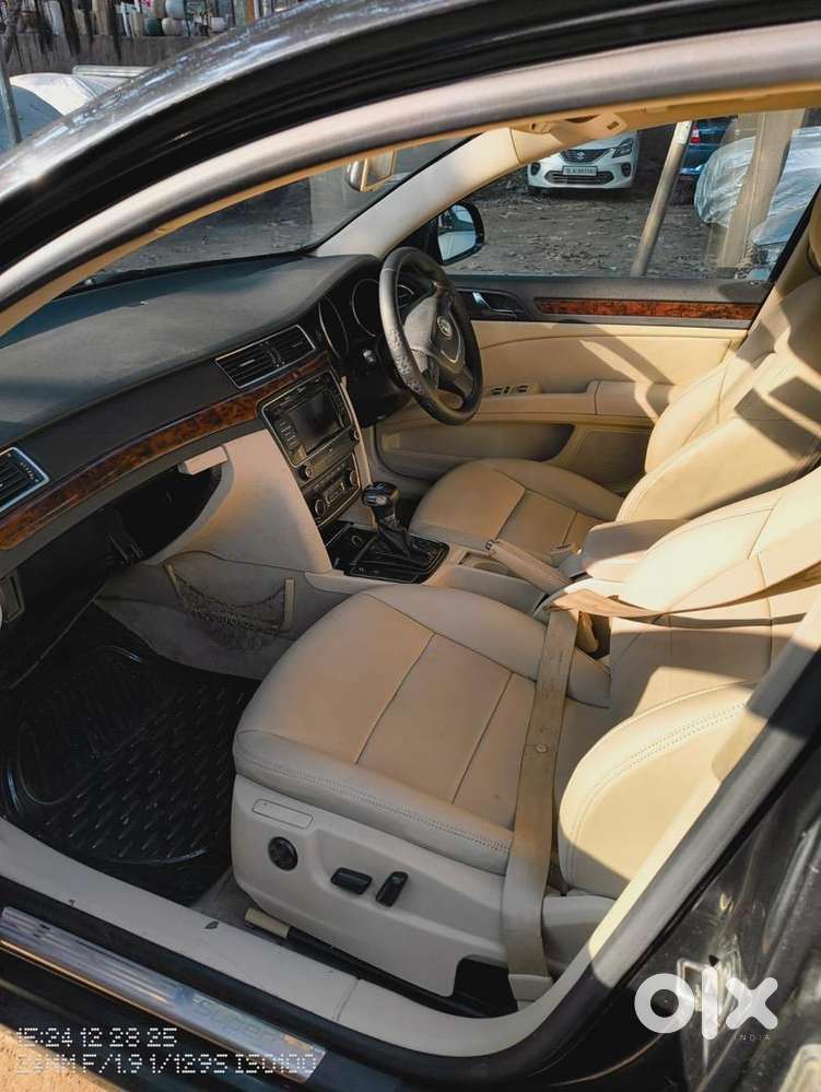 Skoda Superb 2012 Petrol 59800 Km Driven
