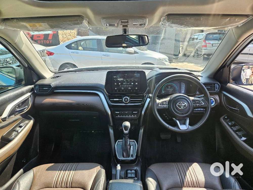 Toyota Urban Cruiser Hyryder 1.5 V Hybrid, 2023, Petrol