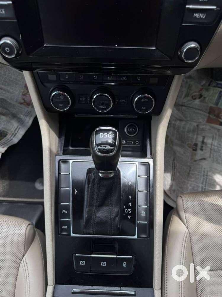Skoda Superb Lk 1.8 Tsi At, 2016, Petrol