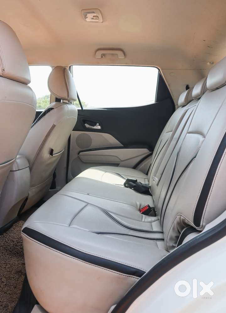 Mahindra Xuv300 ( Company Serviced Vehicle)