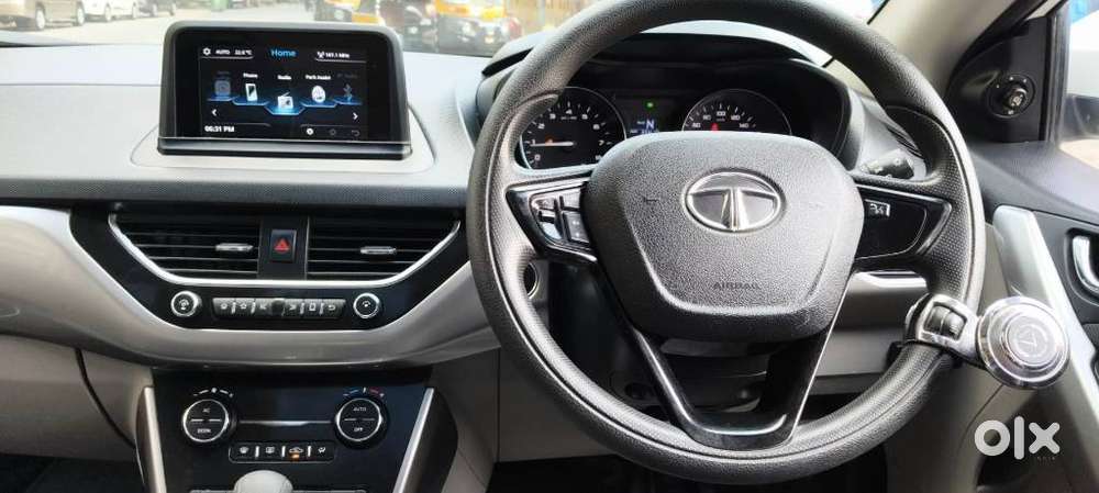 Tata Nexon 1.2 Revotron Xz Plus Dual Tone, 2018, Cng & Hybrids