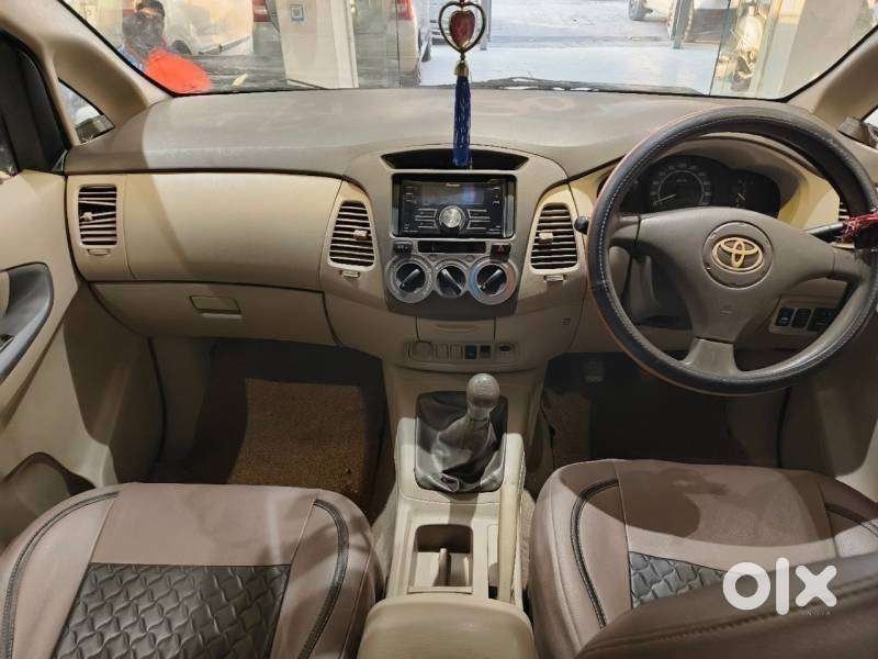 Toyota Innova 2.5 G (diesel) 8 Seater, 2011, Diesel