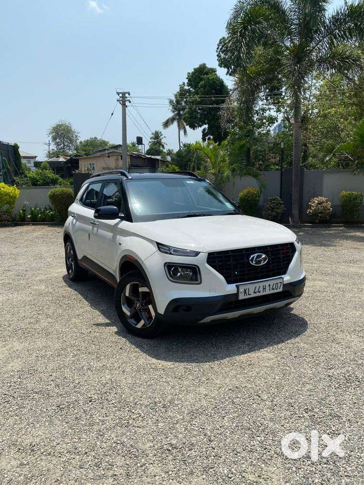 Hyundai Venue 1.0 Sx Plus Turbo Dct Dual Tone, 2022, Petrol