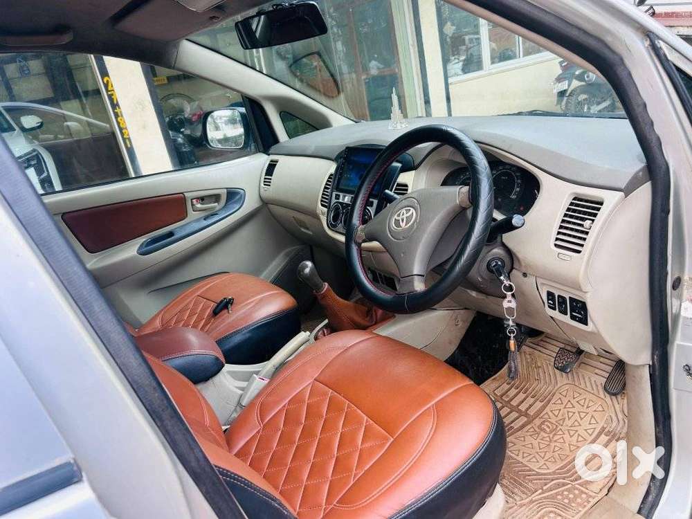 Toyota Innova 2.5 Gx 8 Seater Limited Edition, 2010, Diesel