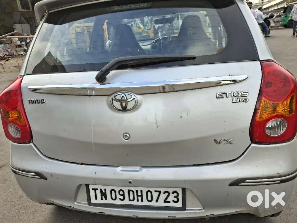Toyota Etios Liva 2011 Petrol Well Maintained