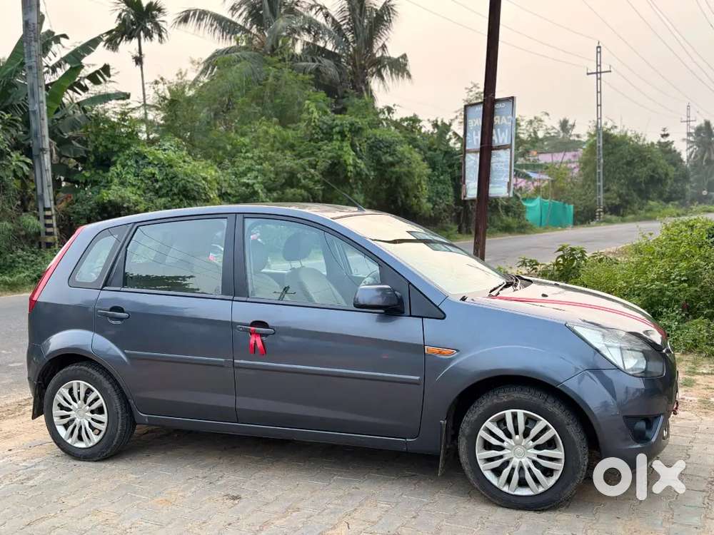 Ford Figo Diesel Zxi 2012
