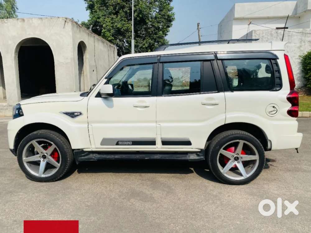 Mahindra Scorpio Classic, 2023, Diesel