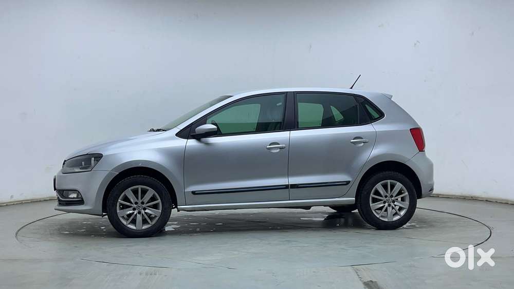 Volkswagen Polo Petrol Highline 1.2l, 2015, Petrol