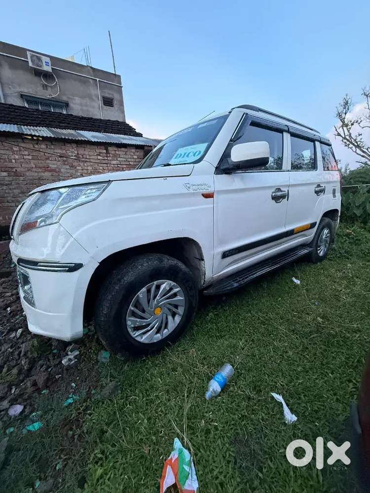Urgently Sell Mahindra Tuv 300 T6+  2015 With Lifetime Tax