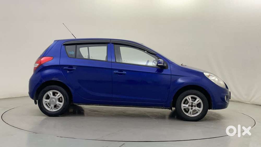 Hyundai I20 2009-2011 1.4 Asta (at), 2011, Petrol