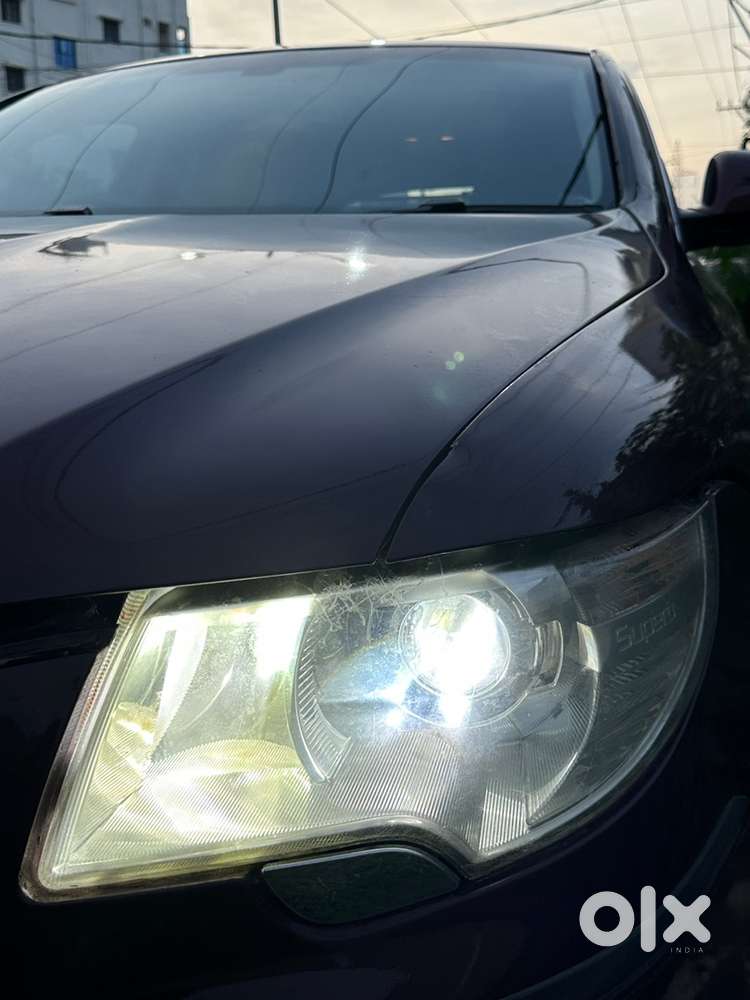 Skoda Superb 2011 2.0 Tdi Automatic