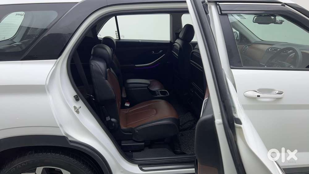 Hyundai Alcazar 2.0 Signature (o) Petrol At 6 Str, 2022, Petrol