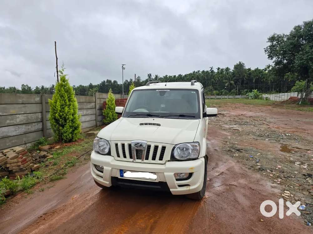 Mahindra Scorpio 2015
