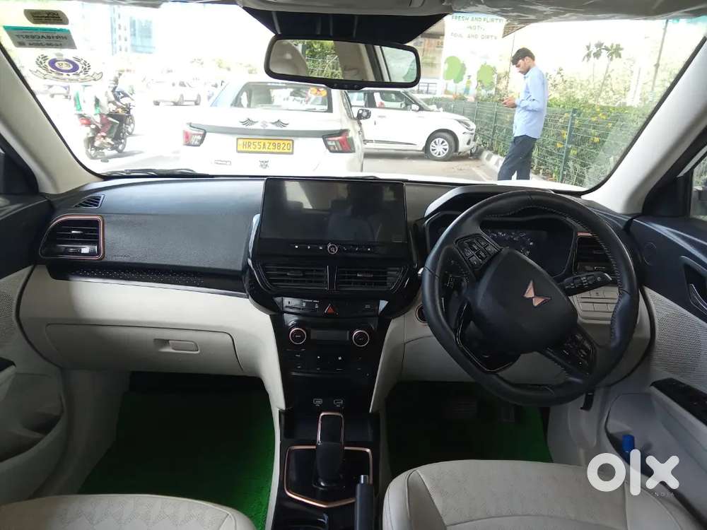 Mahindra Xuv400 2024 Electric 68000 Km Driven