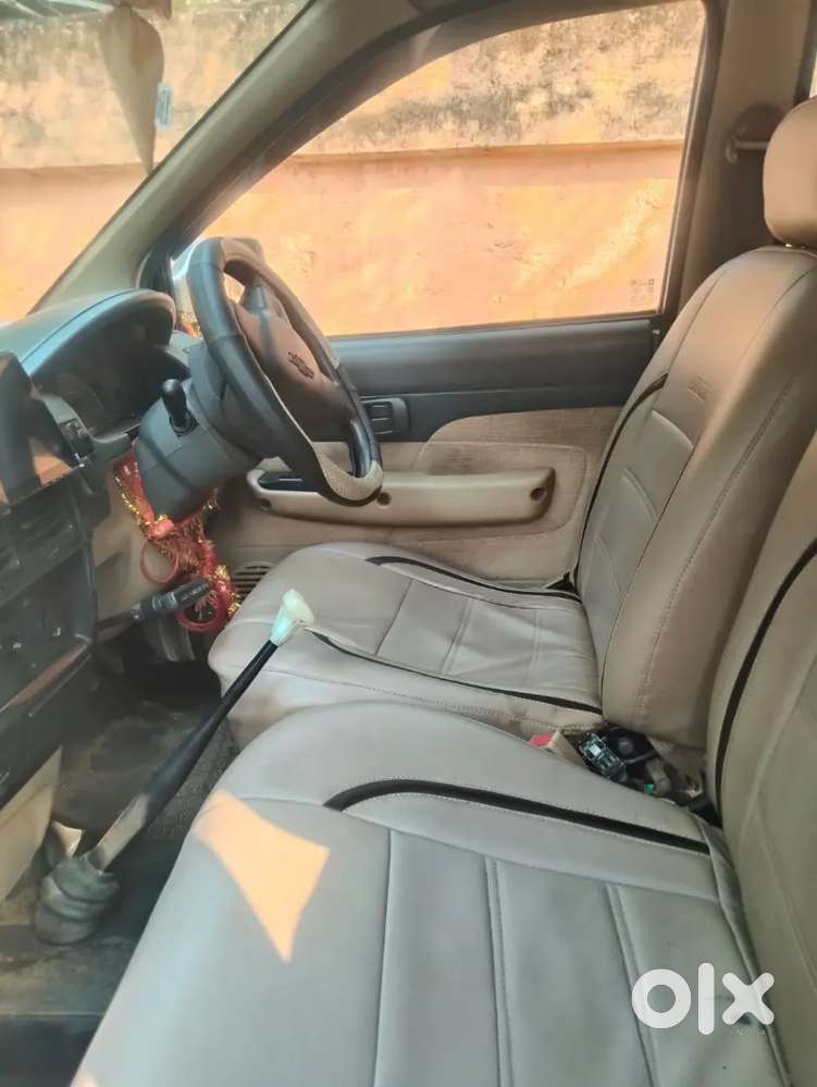 Chevrolet Tavera Neo 2014