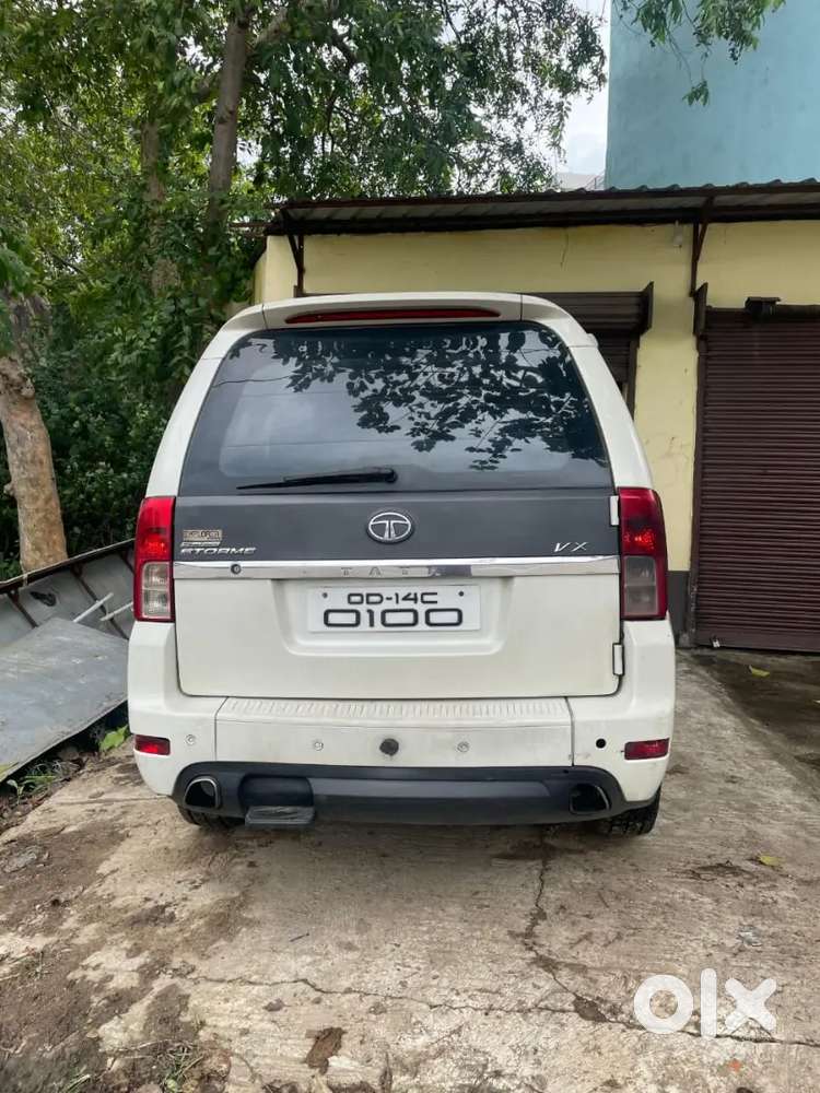 Tata Safari Storme 2014 Diesel 100000 Km Driven