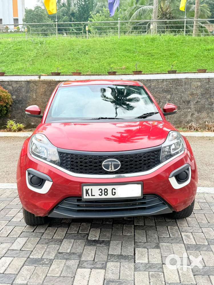 Tata Nexon 1.2 Revotron Xe, 2018, Petrol