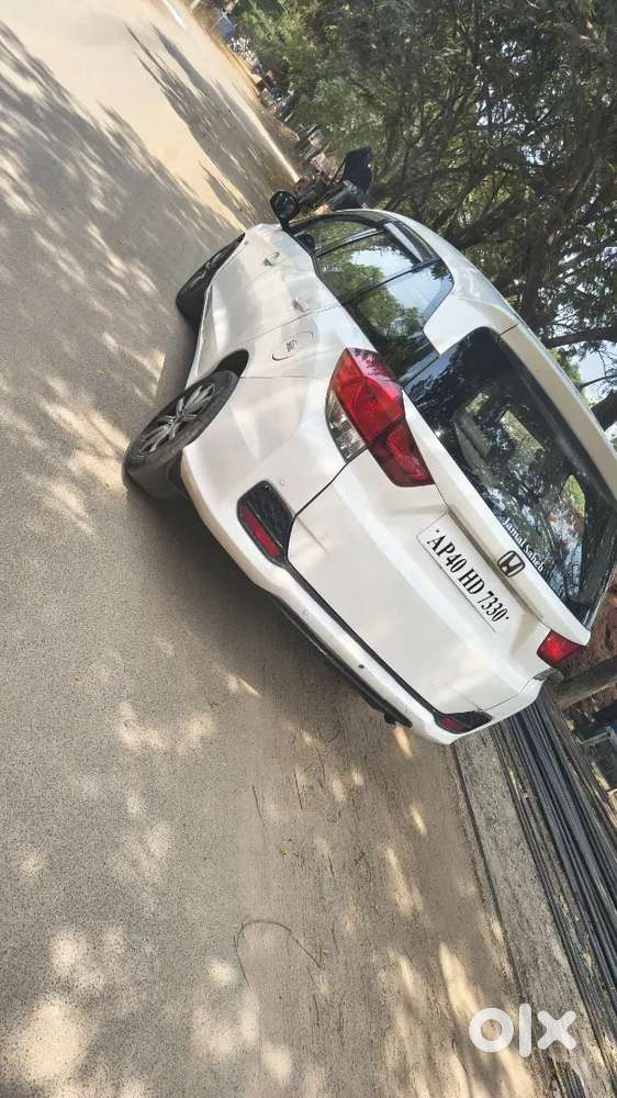 Honda Mobilio 2015 Diesel Well Maintained