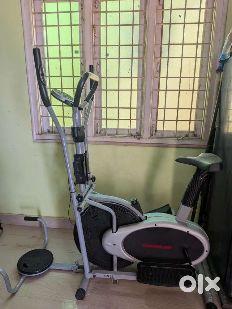 Hercules DB22 Orbitrrk Cross trainer