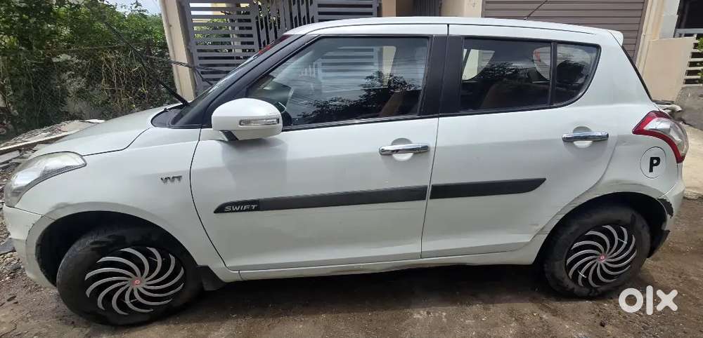 Maruti Suzuki Swift 2016 Petrol 106000 Km Driven