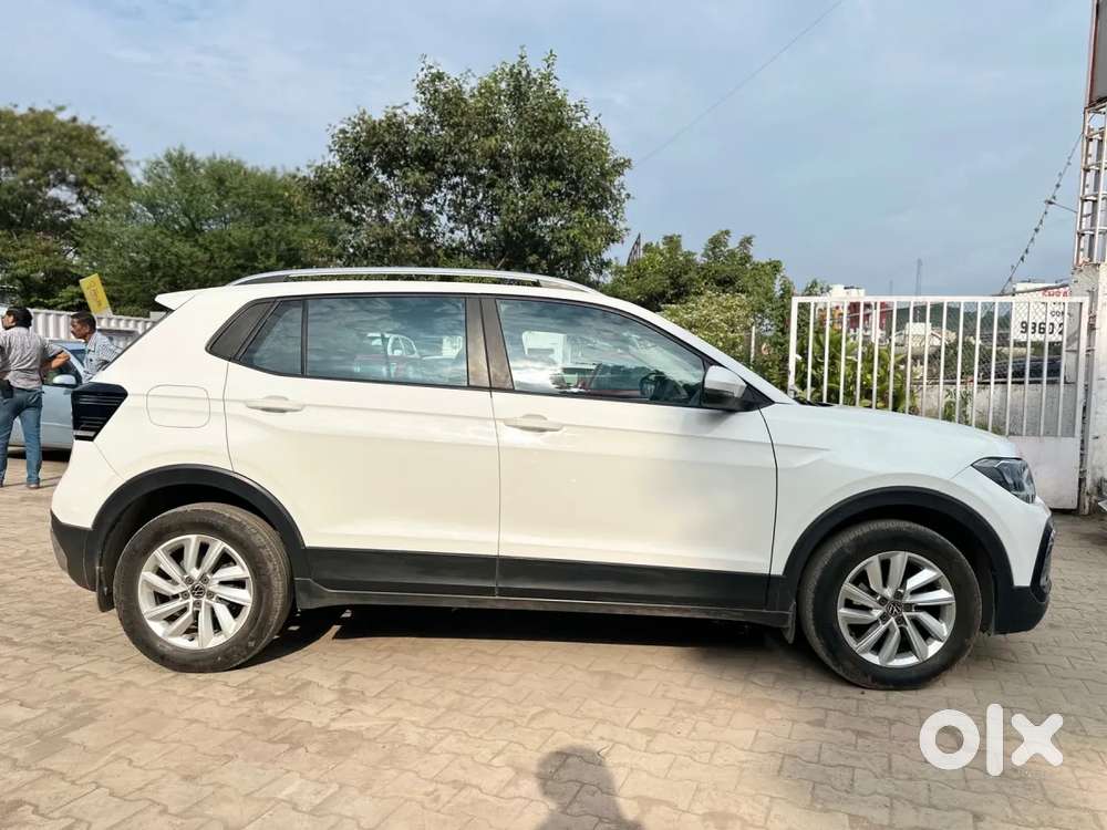 Volkswagen Taigun 1.0 Tsi Highline At, 2023, Petrol