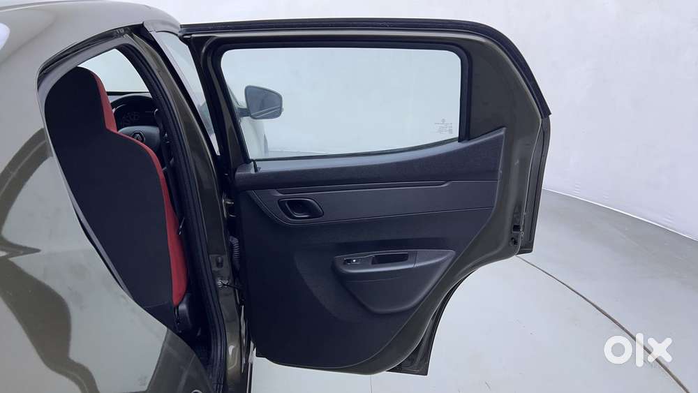 Renault Kwid Rxt 1.0, 2025, Petrol