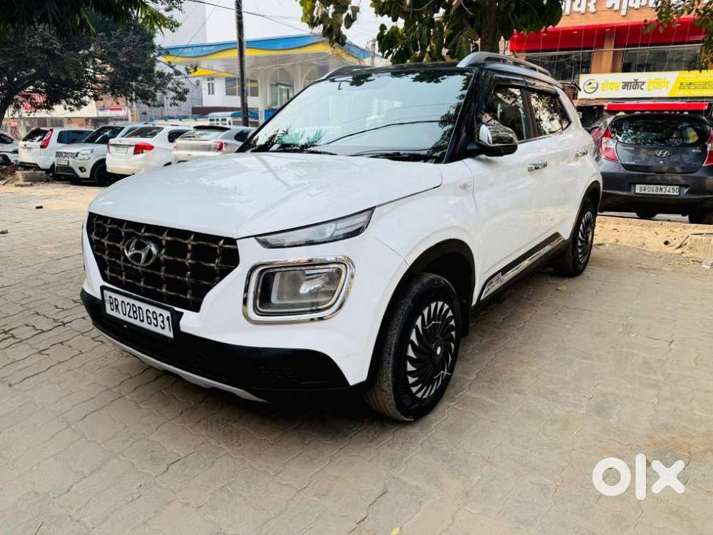 Hyundai Venue 1.2 S (o), 2022, Cng & Hybrids
