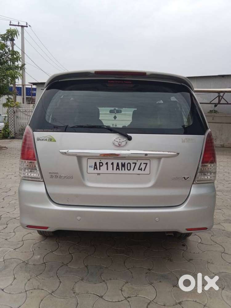Toyota Innova 2.5 V 7 Str, 2011, Diesel