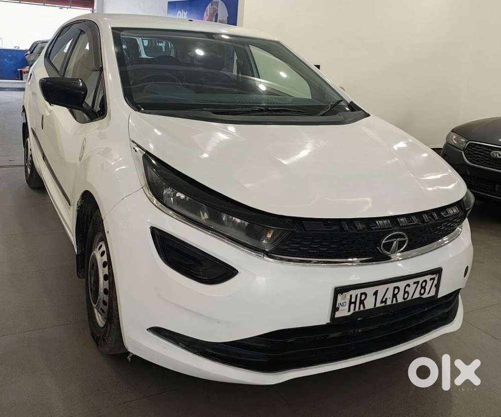 Tata Altroz 1.2 Xe, 2020, Petrol