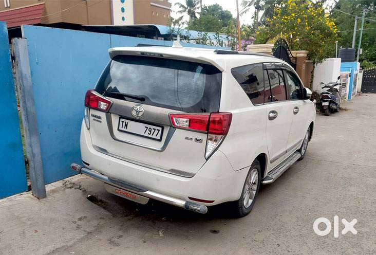 Toyota Innova Crysta 2018 Diesel Well Maintained