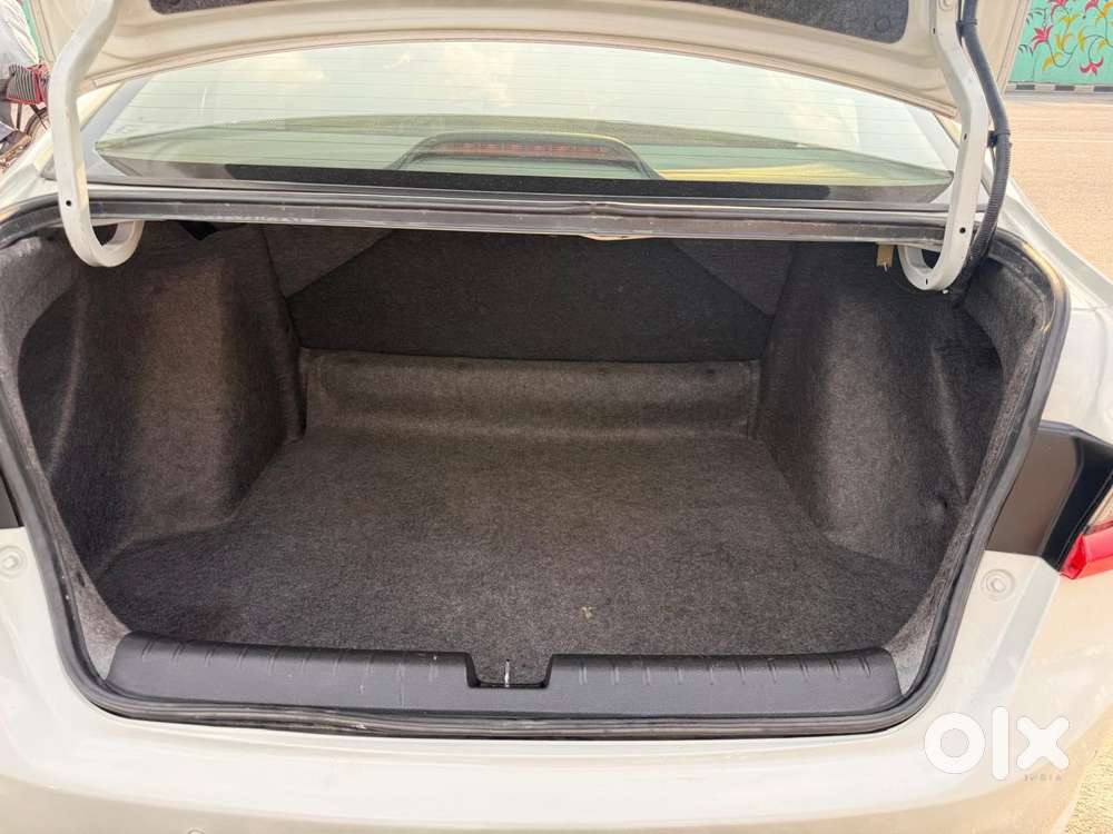 Honda City Zx Petrol Cvt, 2022, Petrol