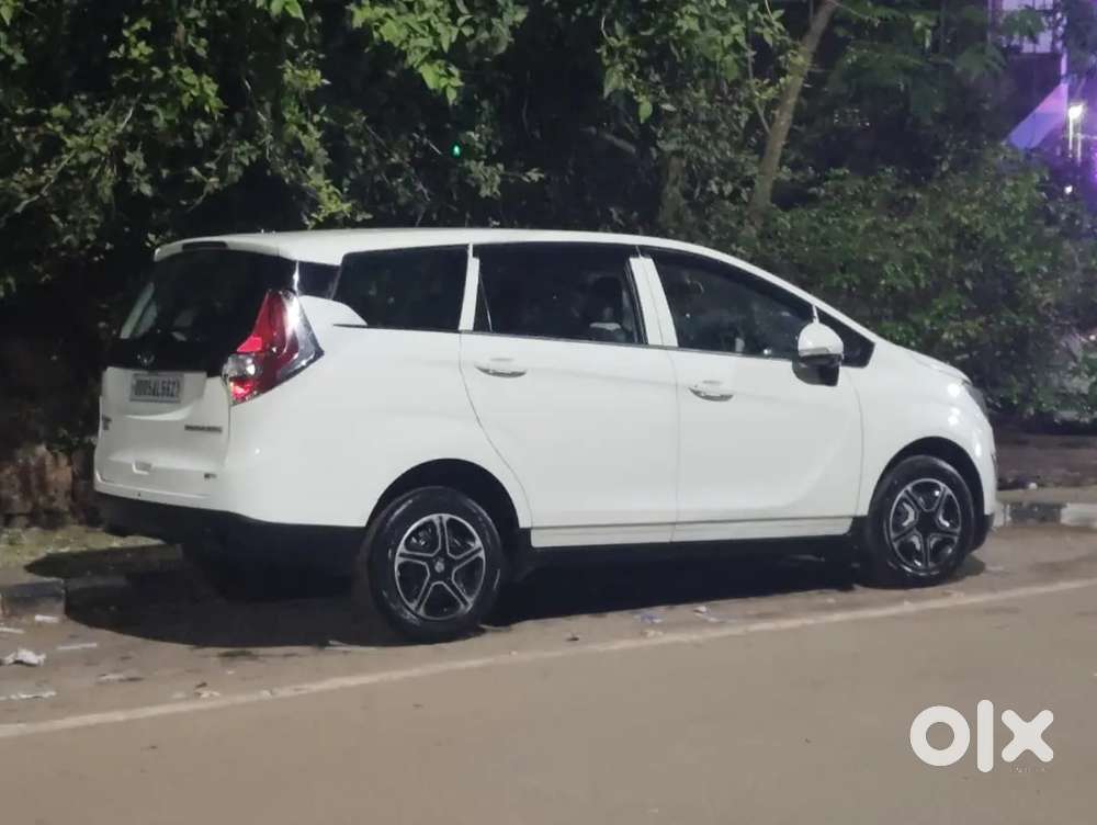 Mahindra Marazzo Diesel 2019 Car