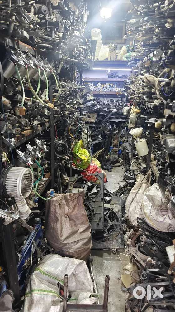 I have All car spare parts like Mechanical items and electrical items - Photo 1