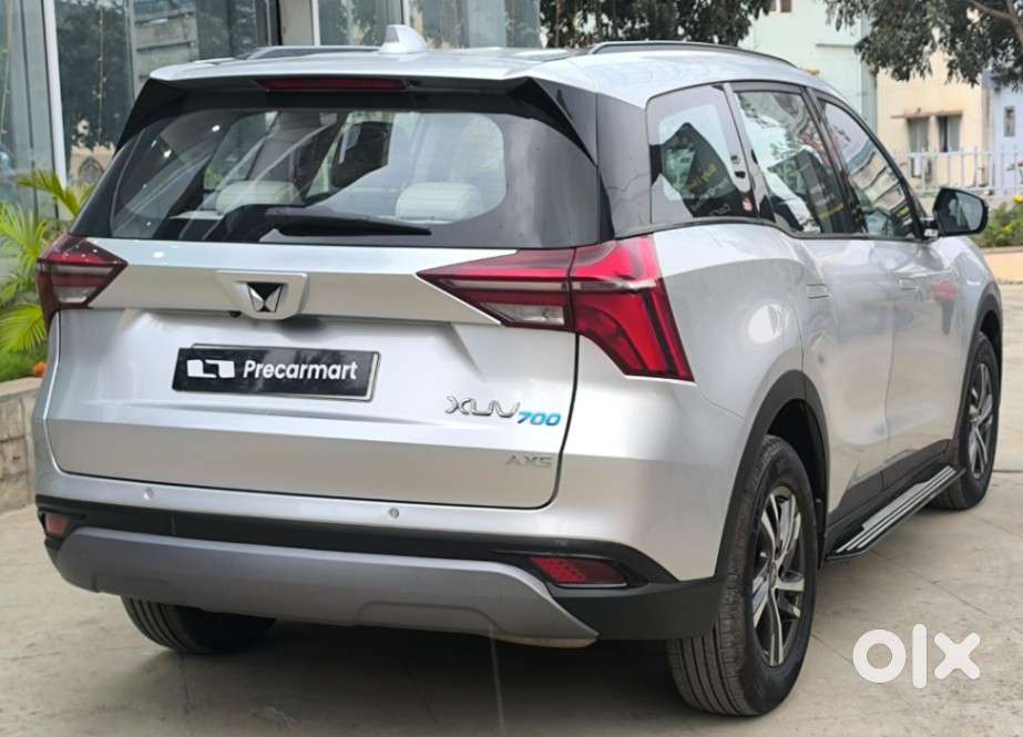 Mahindra Xuv700 2.0 Ax 5 Petrol Mt 7 Str, 2022, Petrol